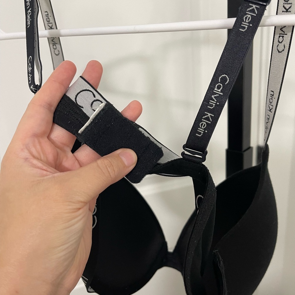Calvin Klein Bra In Black - Picture 5 of 5